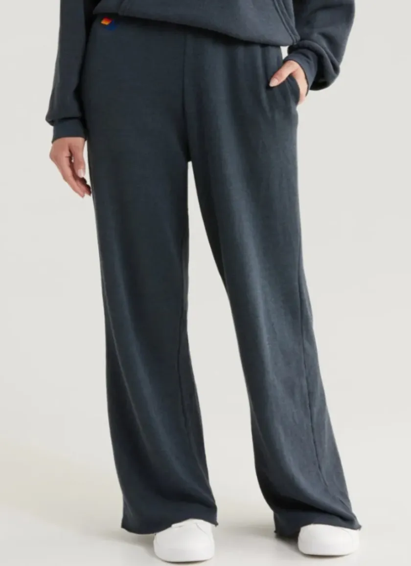 Wide Leg Women’s Pocket Sweatpants